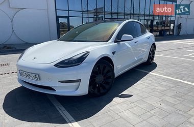 Седан Tesla Model 3 2023 в Луцке