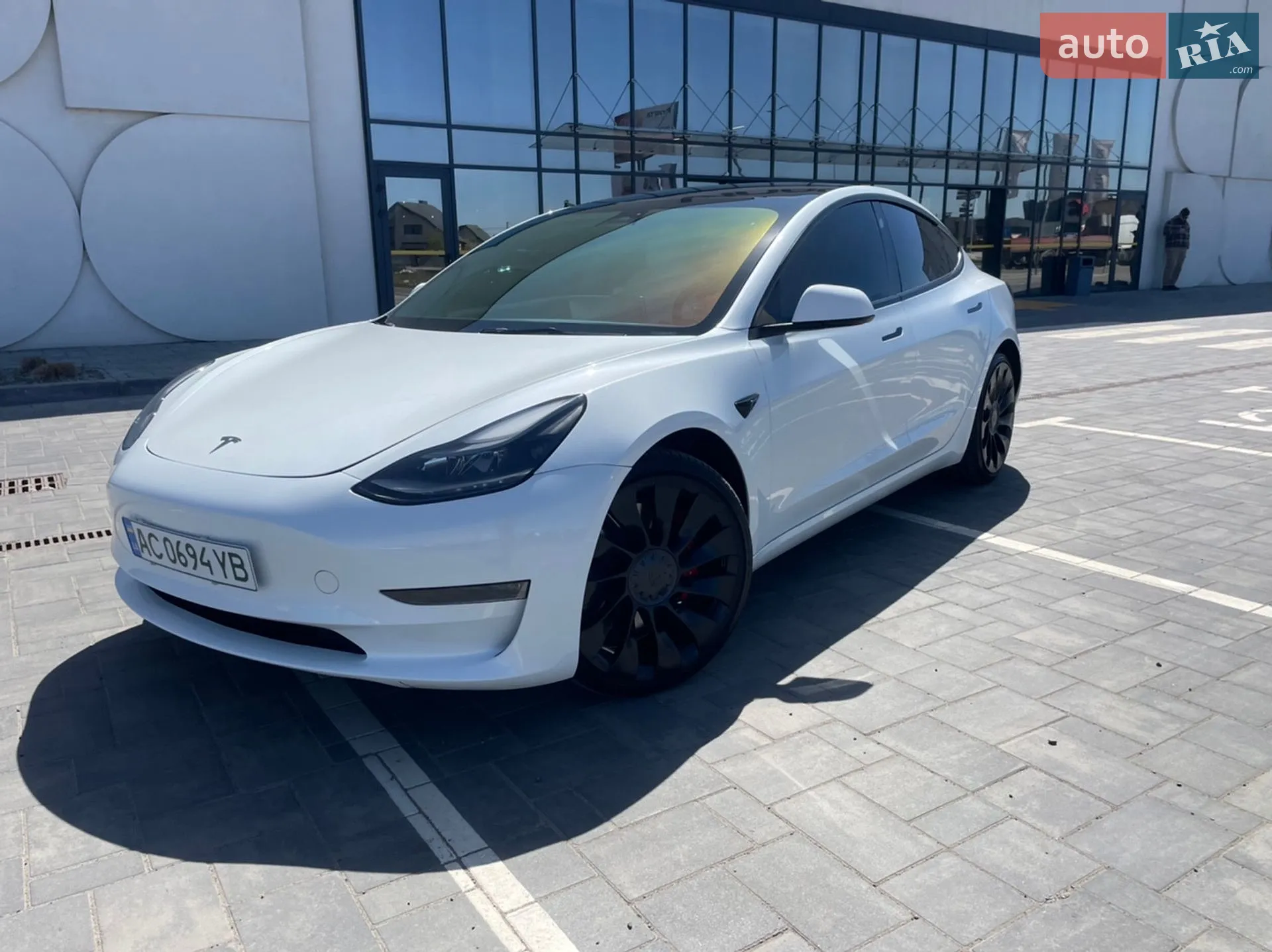 2023 Tesla Model 3 - фото 1