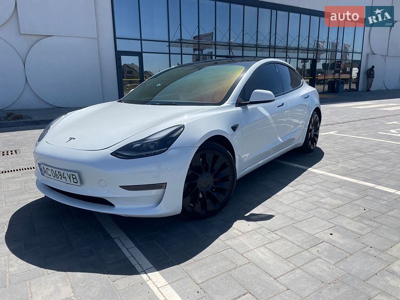 Tesla Model 3 2023