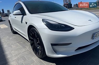 Седан Tesla Model 3 2023 в Луцке