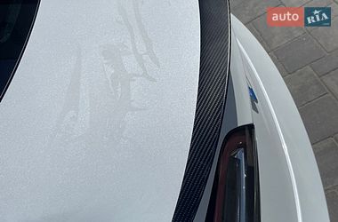 Седан Tesla Model 3 2023 в Луцке