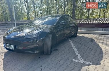 Седан Tesla Model 3 2022 в Виннице