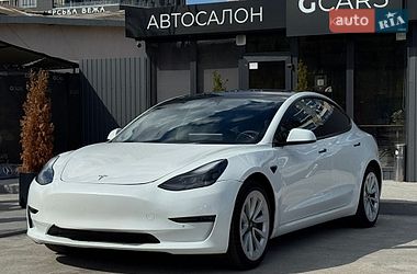 Седан Tesla Model 3 2022 в Киеве