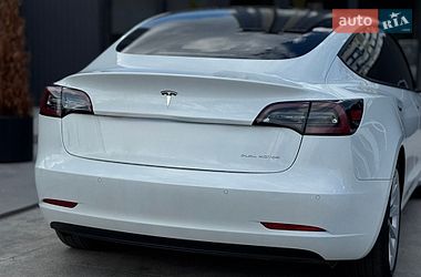Седан Tesla Model 3 2022 в Киеве