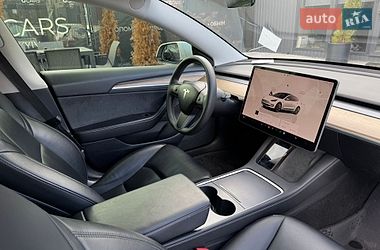 Седан Tesla Model 3 2022 в Киеве