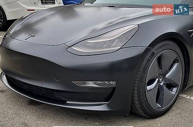 Седан Tesla Model 3 2020 в Києві