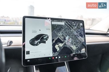Седан Tesla Model 3 2018 в Києві
