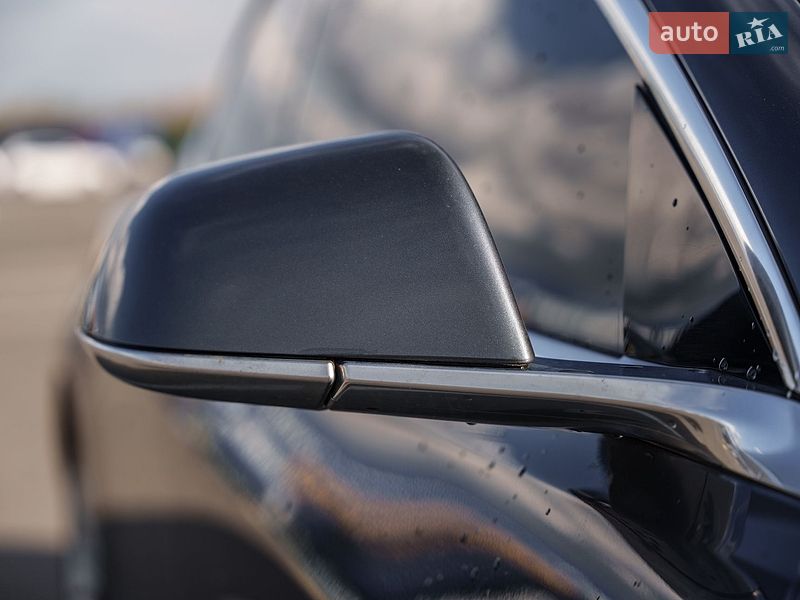 Седан Tesla Model 3 2018 в Києві