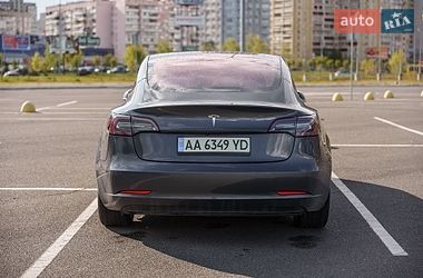 Седан Tesla Model 3 2018 в Києві