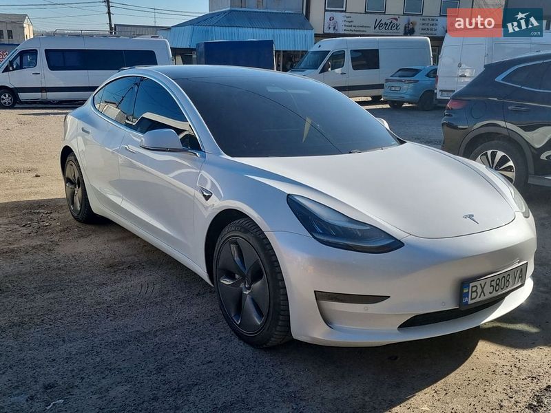 Седан Tesla Model 3 2019 в Хмельницькому