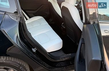 Седан Tesla Model 3 2022 в Ивано-Франковске