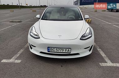 Седан Tesla Model 3 2021 в Львове