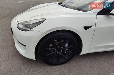 Седан Tesla Model 3 2021 в Львове