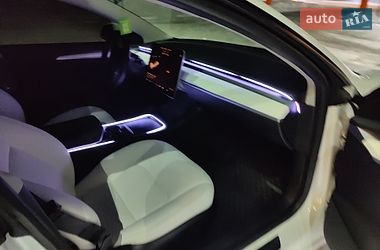 Седан Tesla Model 3 2021 в Львове