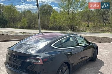 Седан Tesla Model 3 2017 в Львове