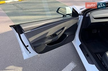 Седан Tesla Model 3 2025 в Киеве