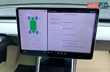 Седан Tesla Model 3 2019 в Одесі