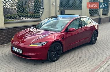 Седан Tesla Model 3 2024 в Львове