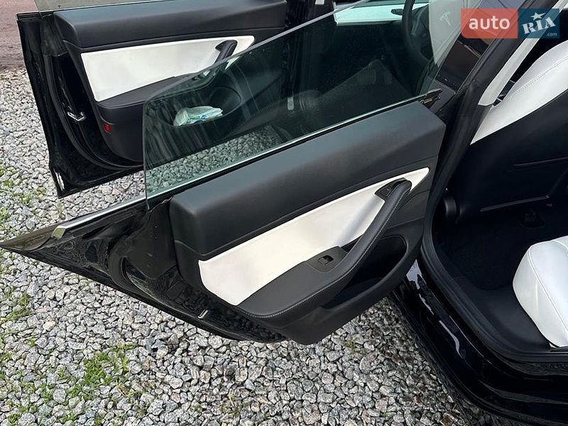 Седан Tesla Model 3 2020 в Харькове