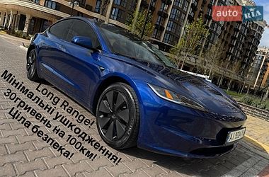Седан Tesla Model 3 2025 в Києві