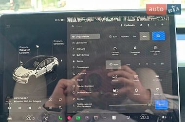 Седан Tesla Model 3 2022 в Києві