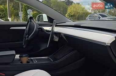 Седан Tesla Model 3 2022 в Києві