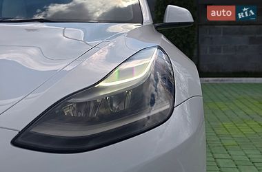Седан Tesla Model 3 2022 в Києві