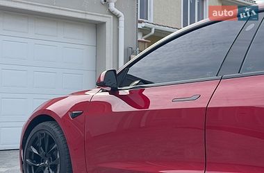 Седан Tesla Model 3 2018 в Одесі