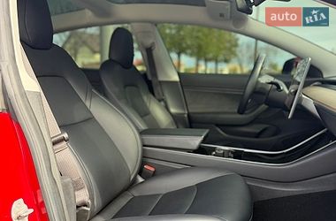 Седан Tesla Model 3 2018 в Одесі