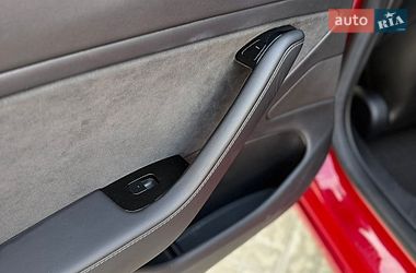 Седан Tesla Model 3 2018 в Одесі
