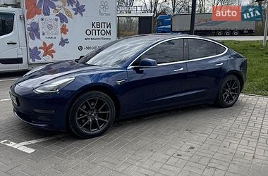 Седан Tesla Model 3 2018 в Виннице