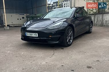 Седан Tesla Model 3 2023 в Тернополе