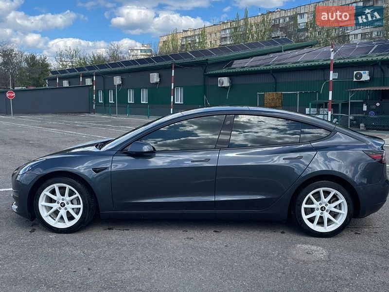 Седан Tesla Model 3 2021 в Запорожье