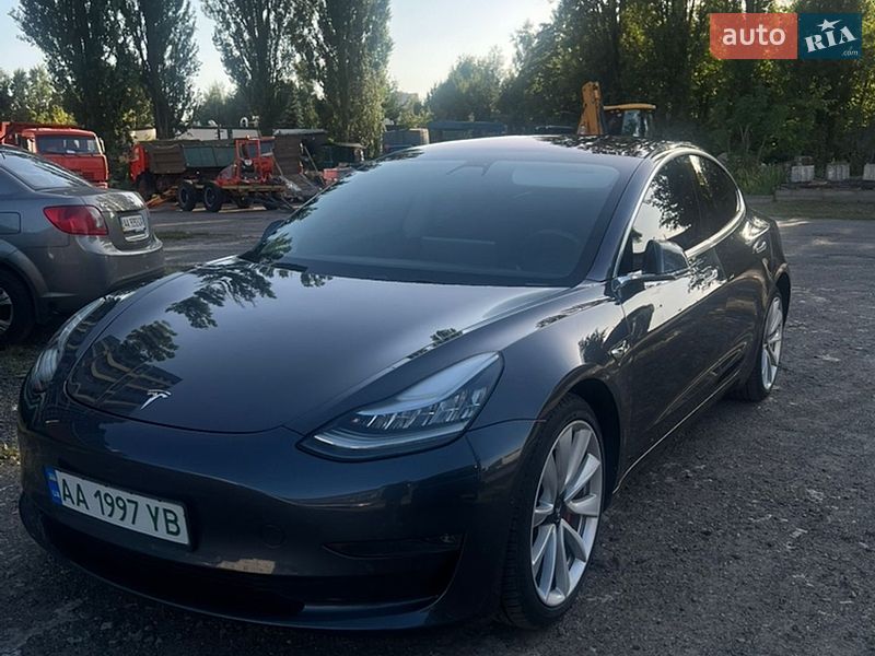 Tesla Model 3 2018