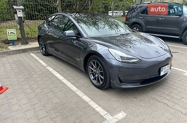 Седан Tesla Model 3 2021 в Ровно