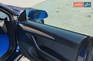 Седан Tesla Model 3 2022 в Ивано-Франковске