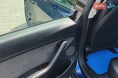 Седан Tesla Model 3 2022 в Ивано-Франковске