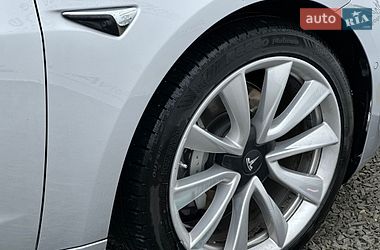 Седан Tesla Model 3 2018 в Луцке