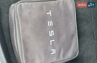 Седан Tesla Model 3 2018 в Луцке
