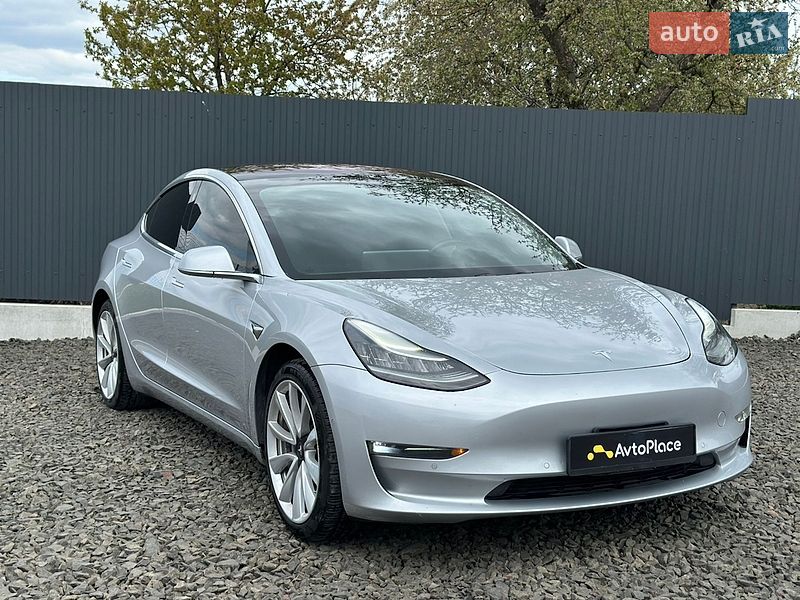 Седан Tesla Model 3 2018 в Луцке