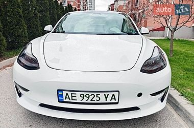 Седан Tesla Model 3 2021 в Дніпрі
