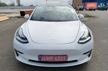 Седан Tesla Model 3 2020 в Киеве