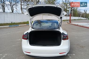 Седан Tesla Model 3 2020 в Киеве