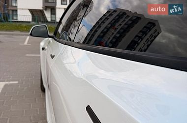Седан Tesla Model 3 2022 в Луцке