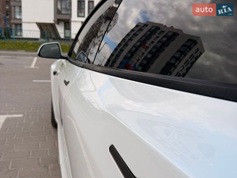 Седан Tesla Model 3 2022 в Луцке