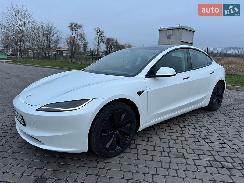 Седан Tesla Model 3 2024 в Днепре