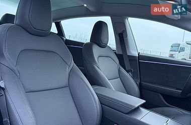 Седан Tesla Model 3 2024 в Днепре