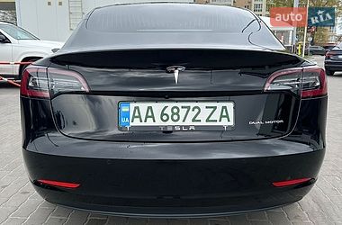 Седан Tesla Model 3 2019 в Киеве