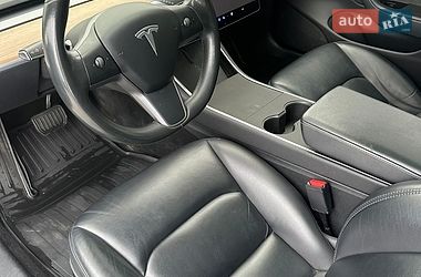 Седан Tesla Model 3 2019 в Киеве