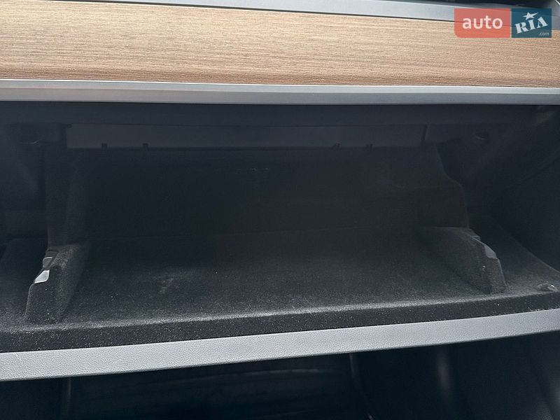 Седан Tesla Model 3 2019 в Киеве